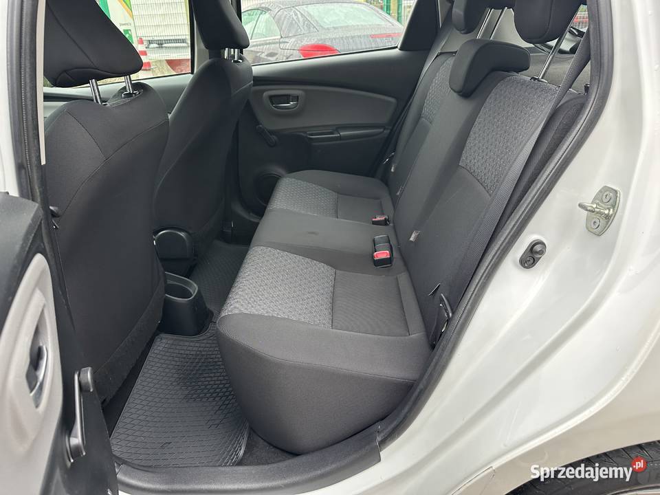 Toyota Yaris 133 99 BSalon IWŁ FV23 Euro6 biały