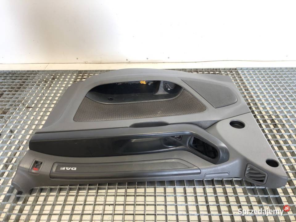 BOCZEK DRZWI PRAWY PRZÓD DAF XF 1845273 Ciągnik