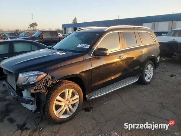 Mercedes GLS 2017 20 AWD uszkodzony w drodze o benzyna