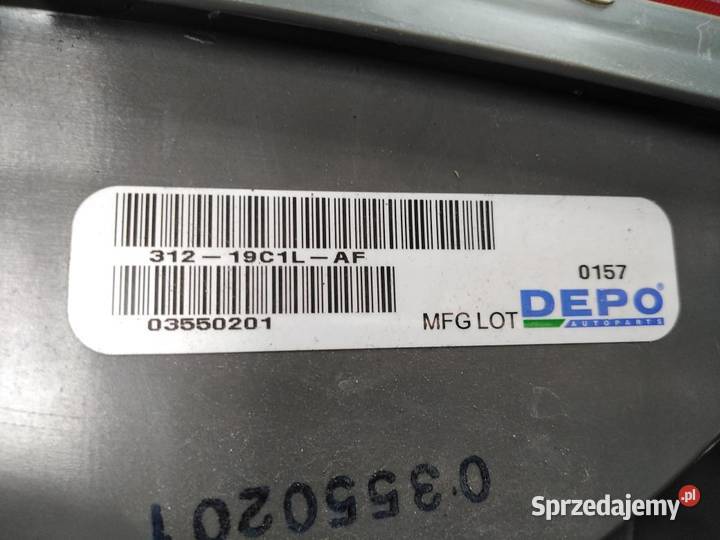 2016 TOYOTA TUNDRA LAMPA TYŁ TYLNA LEWA PRAWA Rok produkcji 2016