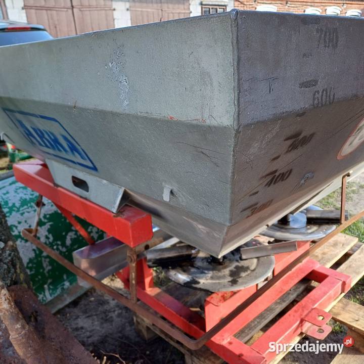 Rozsiewacz nawozu Siewniki i sadzarki lubelskie Kock