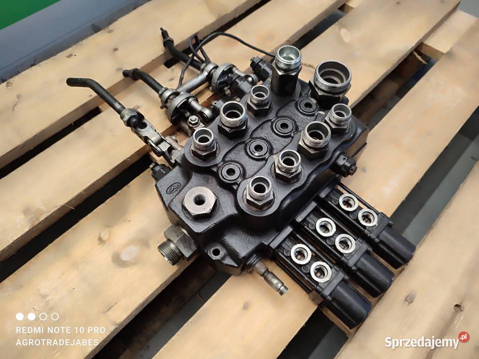 Rozdzielacz 7GHI514095 AMMANN Manitou MLT 627 Wilkowo