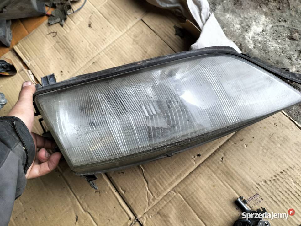 LAMPA PRAWA PRZÓD OPEL VECTRA B osobowe Kamień-Kolonia
