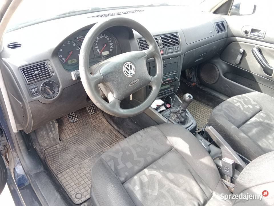 Volkswagen Golf 4 16 100 benzyna 1999r kombi Wejherowo
