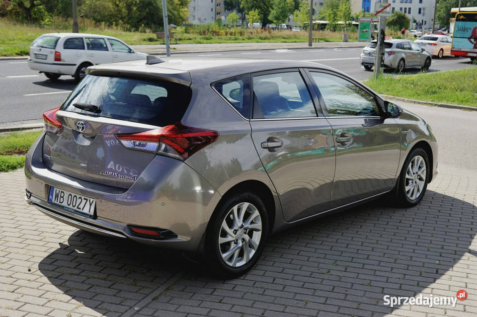 Toyota Auris salon Polska ładny hybryda II 2012 brązowy