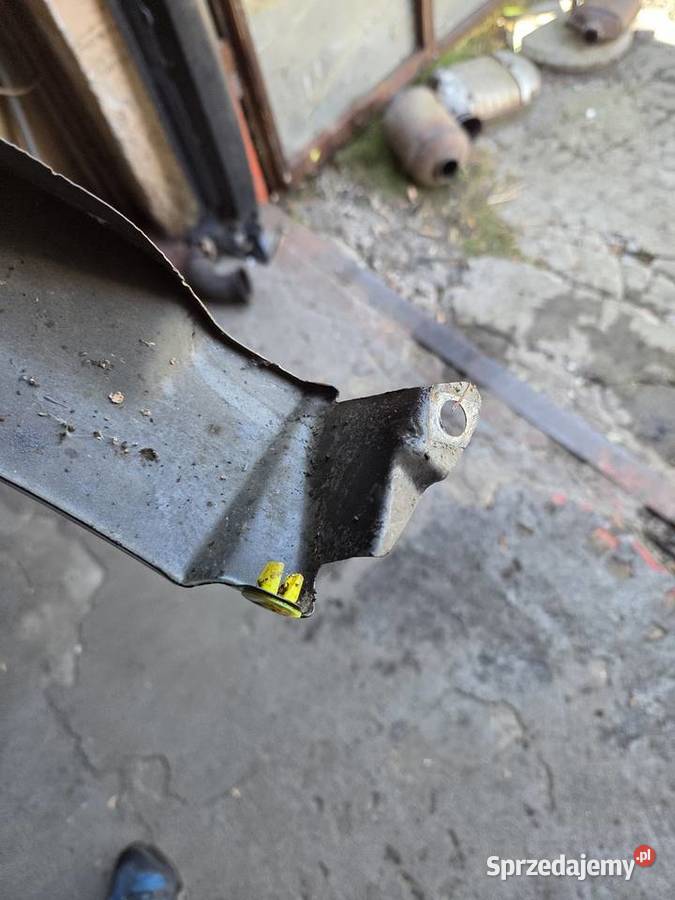 Blotnik prawy Toyota Avensis t25 2007 org Zabierzów