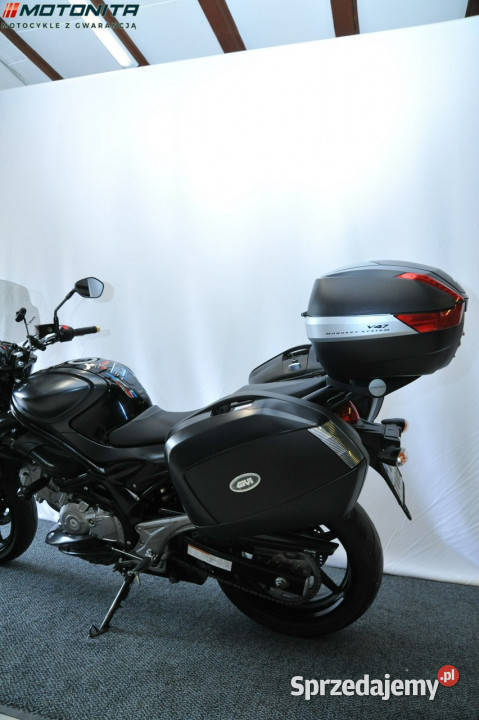 Suzuki Gladius Suzuki SFV 650 Gladius Salon