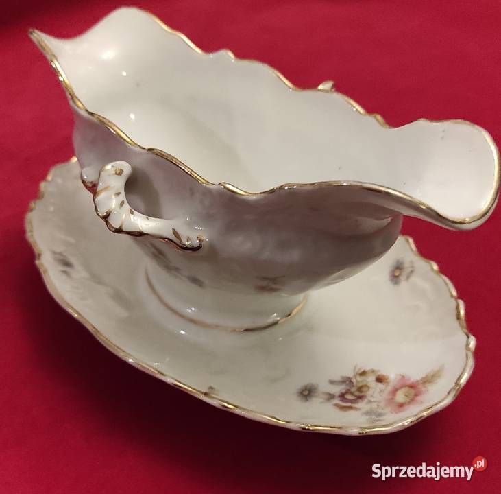 Sosjera
Styl Chippendale
Porcelana w białym Pabianice