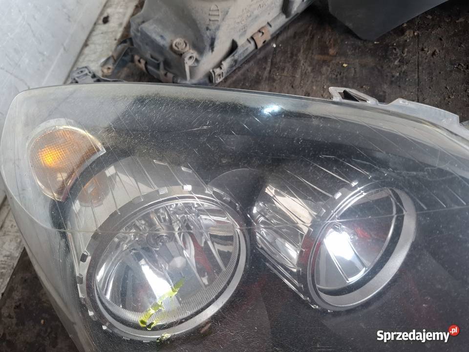 Lampa Prawa Przednia Opel Astra H Pozostałe Wisznice