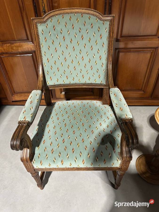Piękny dębowy fotel w stylu Ludwika XVI Sławoszewek