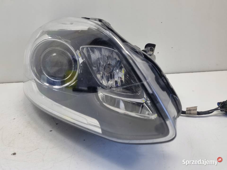 LAMPA PRAWA Volvo XC60 1317r LIFT PRZEDNIA PRAWY osobowe Rudka