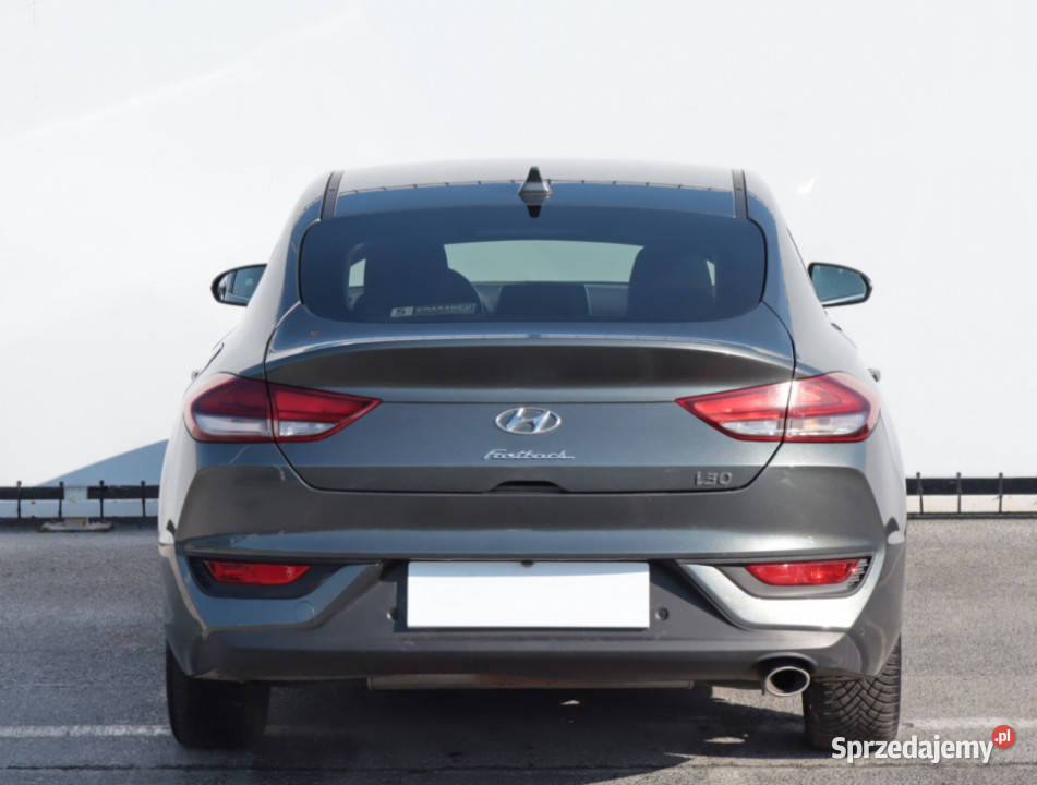 Hyundai i30 Fastback 15 TGDI MHEV kamera cofania i30 Lublin