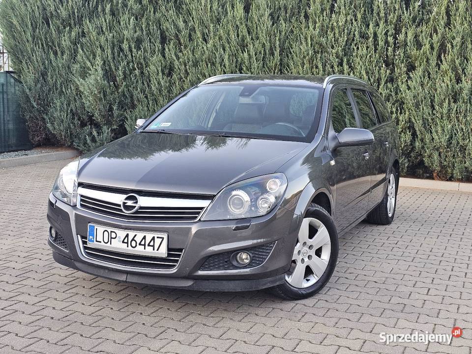 Opel Astra 18Benzyna LPG 2009r wersja COSMO 4/5 Motoryzacja Poniatowa sprzedam