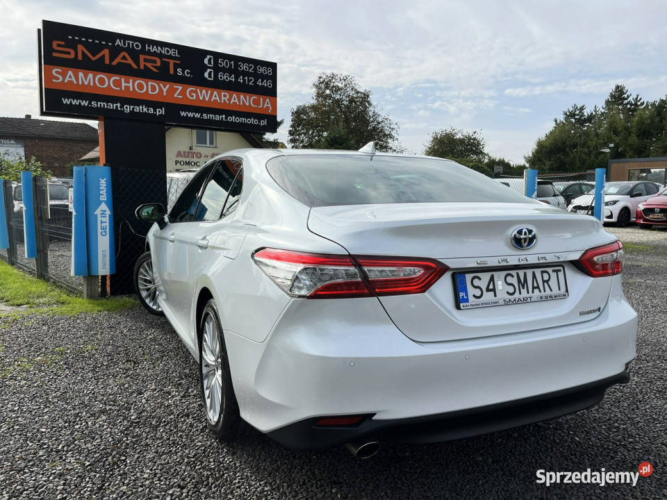 Toyota Camry 25 Hybrid eCVT Executive Pakiet VIP Rok produkcji 2020 Rydułtowy