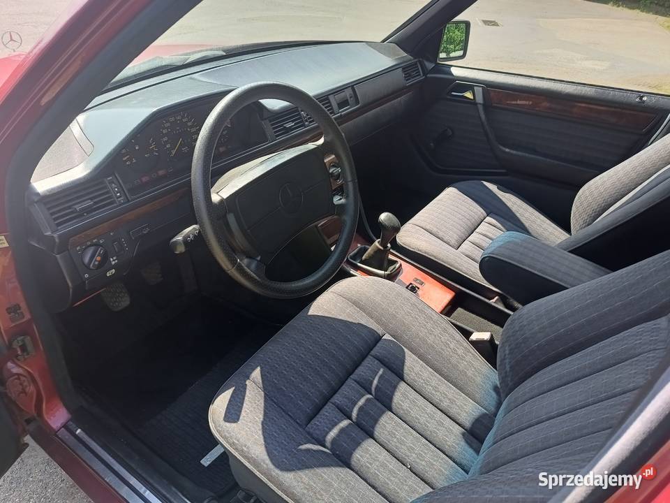 Mercedes 300E nieuszkodzony Skoczów