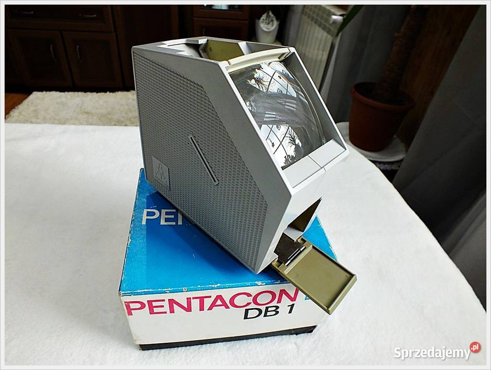 Rzutnik przeglądarka Pentacon DB1 na baterie R20 Żary