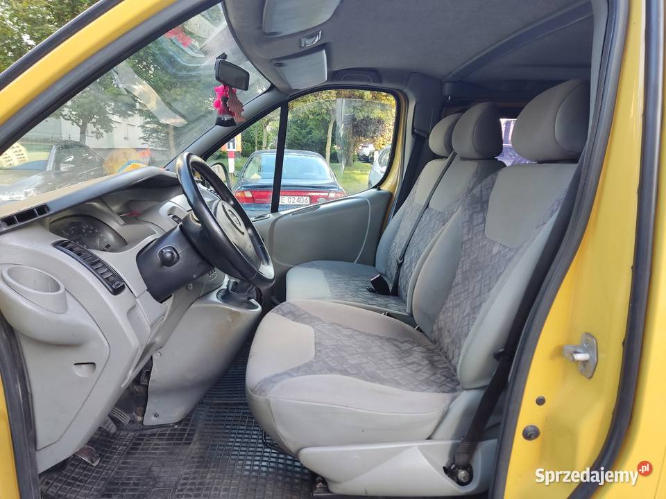 z opłatami VIVARO 9 osobowyr2003 poj 19diesel podgrzewane fotele Elbląg