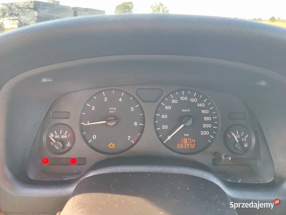 Astra G 16 8V gaz 1999r 10 lat u nas jeżdzi Kamocin
