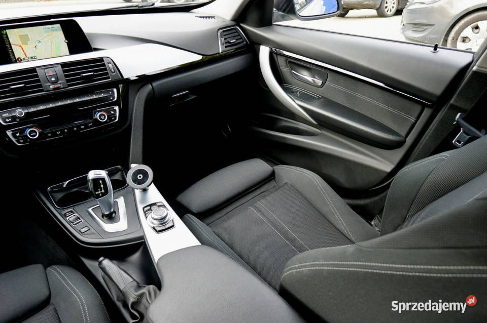 BMW 318 salon Polska super stan Sport Line Warszawa