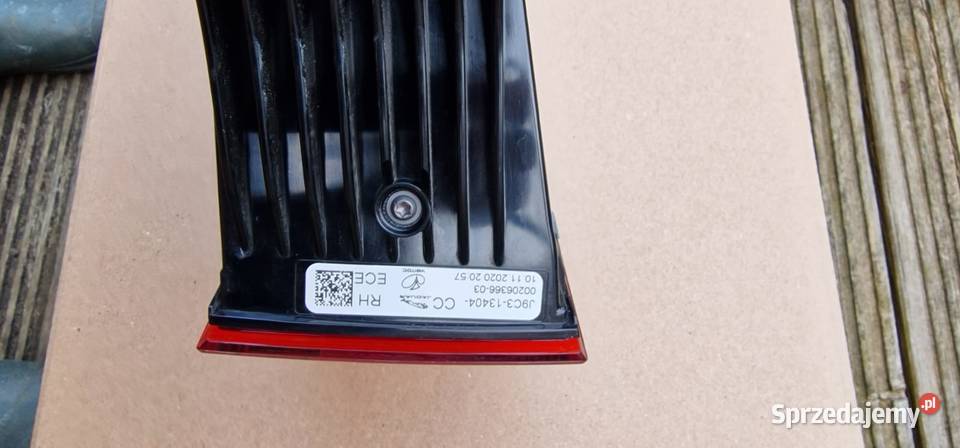 Lampa tylna prawa Jaguar EPACE J9CE13404CC Motoryzacja