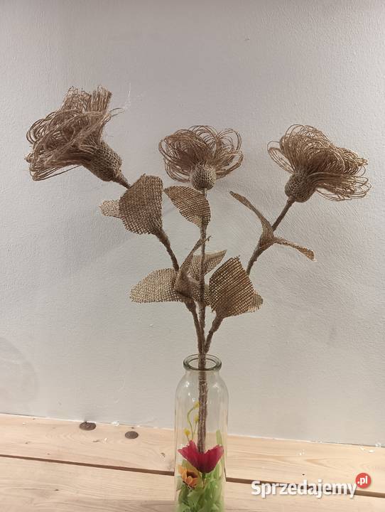 Kwiatybukiet trzech róż z juty Skawina