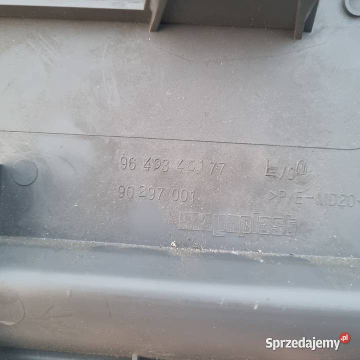 stolik fotela kierowcy i pasarzera Brzeg