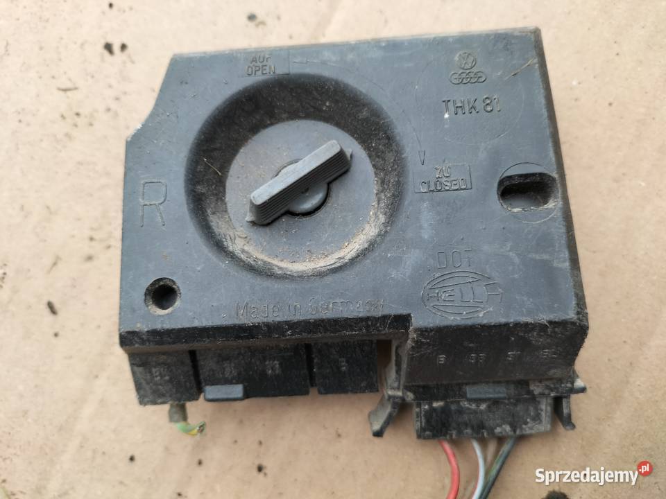 AUDI 80 B3 B4 80B4 WKŁAD LAMPY TYŁ PRAWY Kamień-Kolonia sprzedam