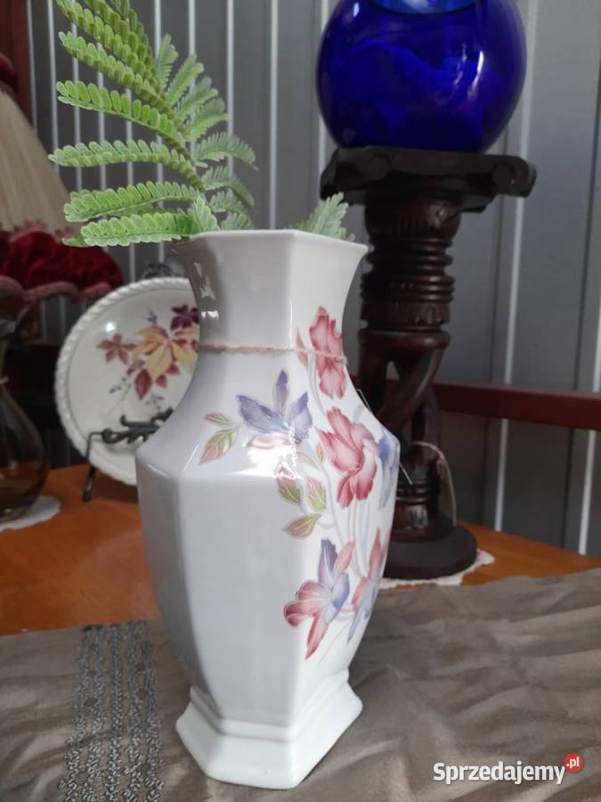 biały wazon w kwiaty wielkopolskie Mielnica Duża sprzedam
