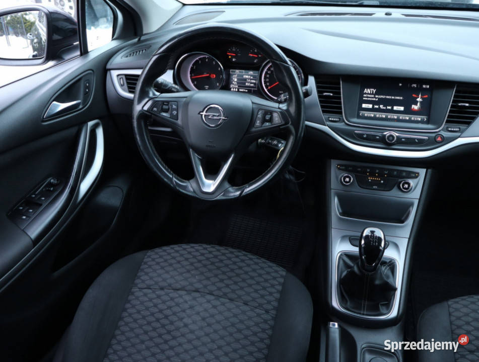 Opel Astra 14 T gniazdo USB