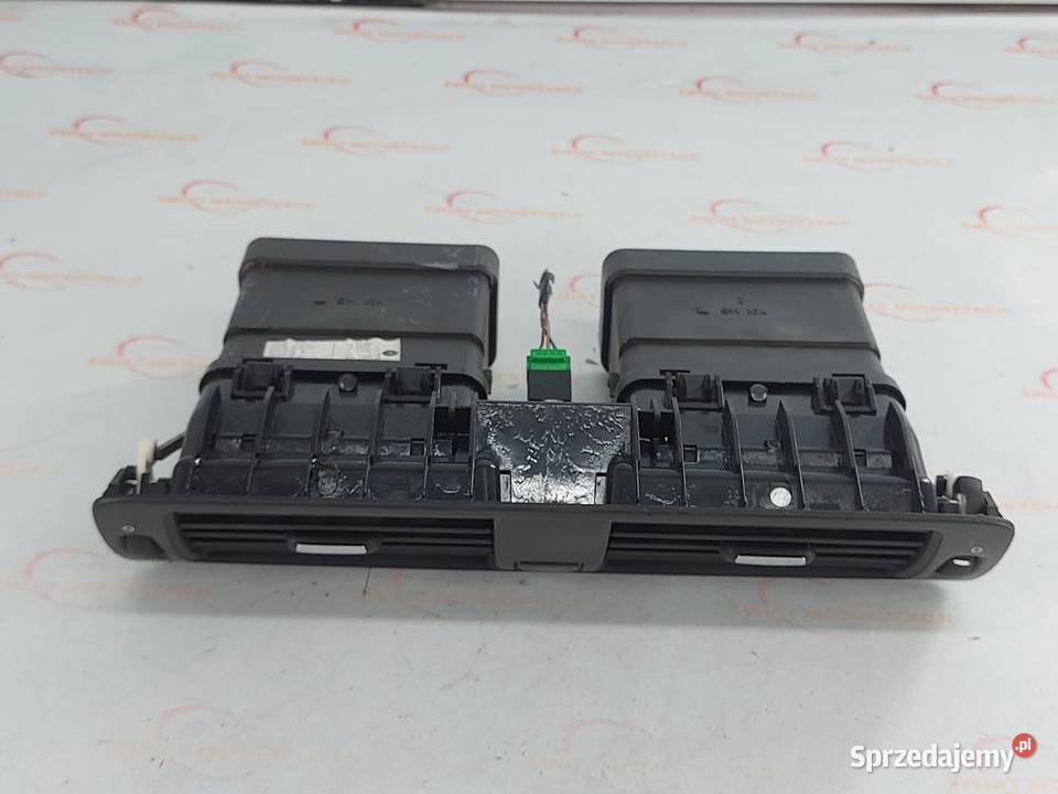 VOLVO C30 12r kratka nawiewu 39863758