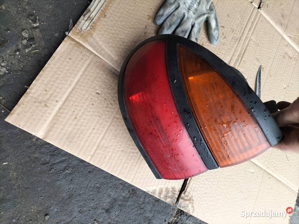 LAMPA TYŁ TYLNA LEWA RENAULT LAGUNA 1