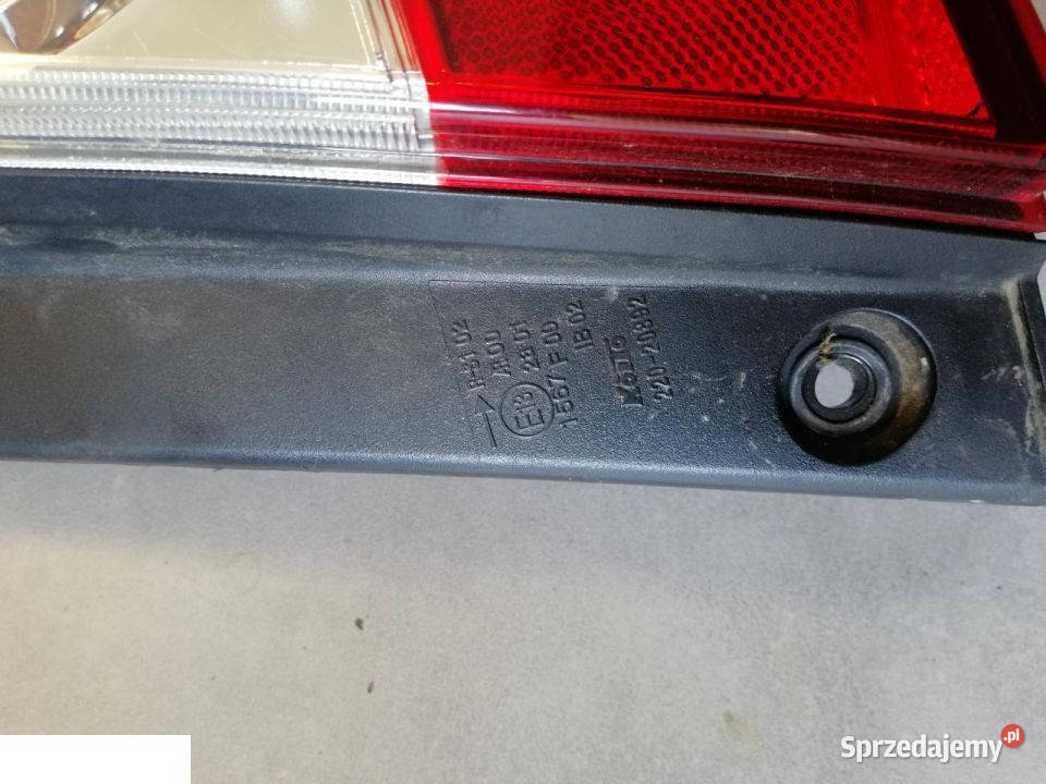 Subaru Forester lift lampa prawy tył osobowe Kozubszczyzna