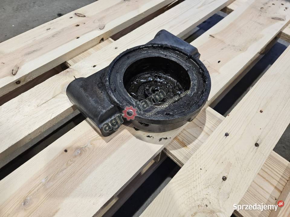 Uchwyt przedniego mostu Valtra T173 T171 N142 Byków