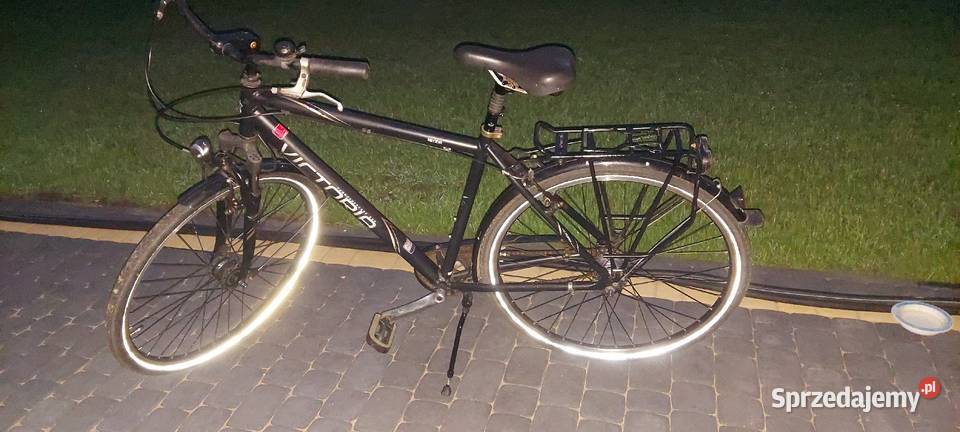 Rower trekkingowy Victoria 28 aluminiowy Nexus Czarna Woda