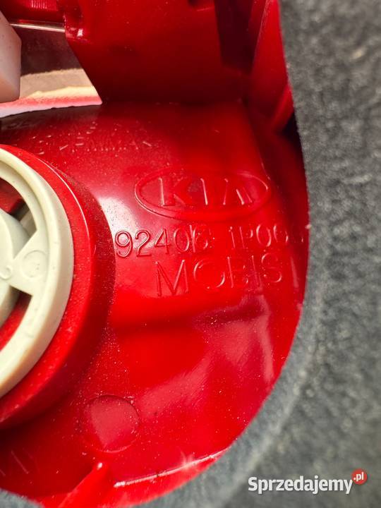 Lampa prawy tył w klapę Kia Venga 20092019 osobowe Brzesko sprzedam