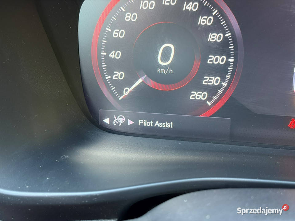 Volvo XC 40 20 D4 190 4x4 Automat RDesign Harman elektrochrom. lusterko wst. XC 40 mazowieckie Lipówki