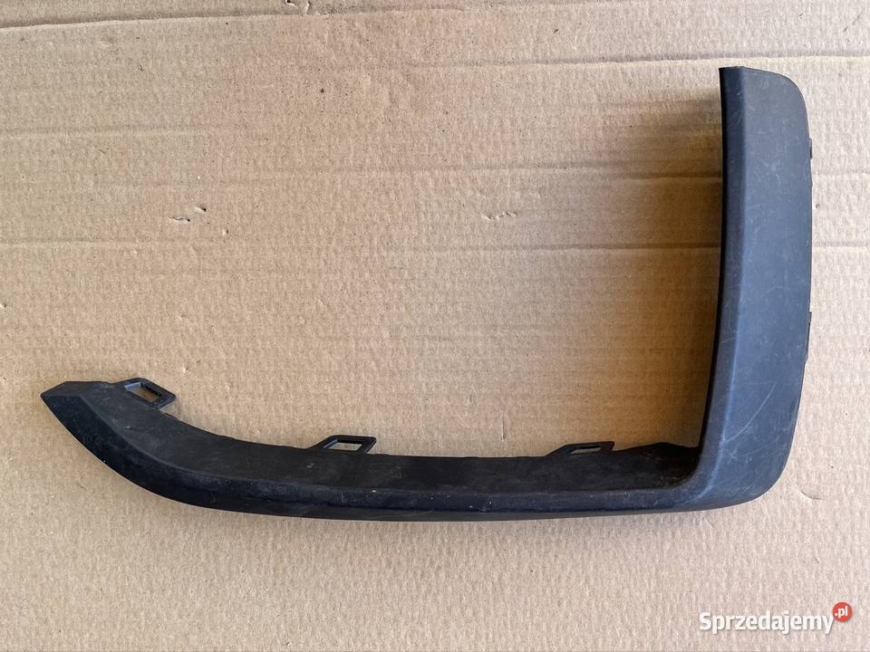 LISTWA KRATKI ZDERZAKA PRAWA BMW 1 F40 Pozostałe Międzychód