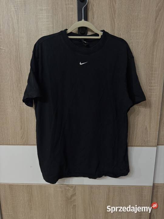 Koszulka Nike M central swoosh tshirt czarna świętokrzyskie Skarżysko-Kamienna