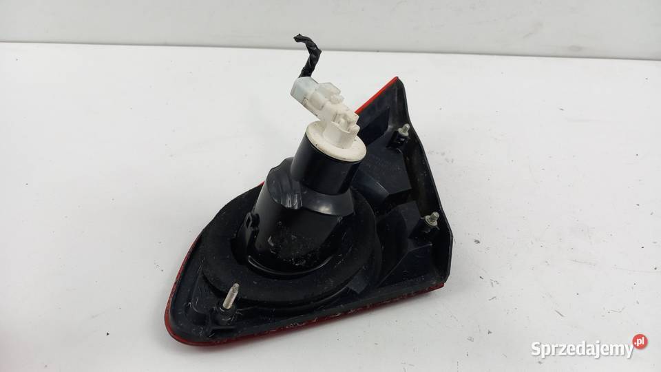 NISSAN QASHQAI J10 LAMPA TYŁ LEWA W KLAPĘ Zbierkowo