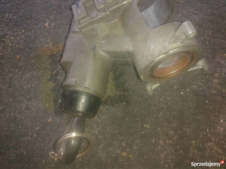 Stacyjka golf 23 Passat kompleta z kluczem Rok produkcji 1991 Ozorków