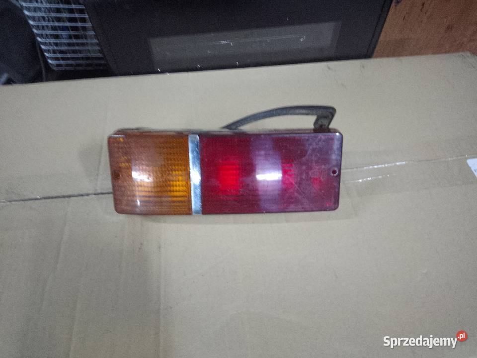 Lampa tył tylna Fiat 125p Kombi Pickup Stare Kurowo
