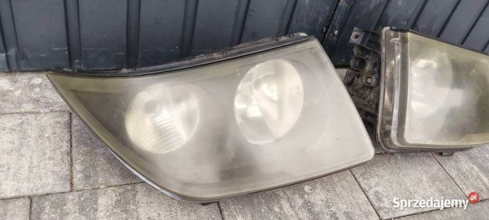 przednie reflektory VW 2008 oryginał sprzedam