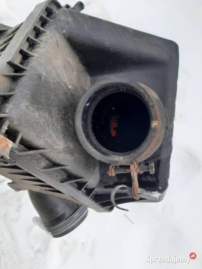 Hyundai Trajet obudowa filtra powietrza Obudowy filtrów Ksawerów