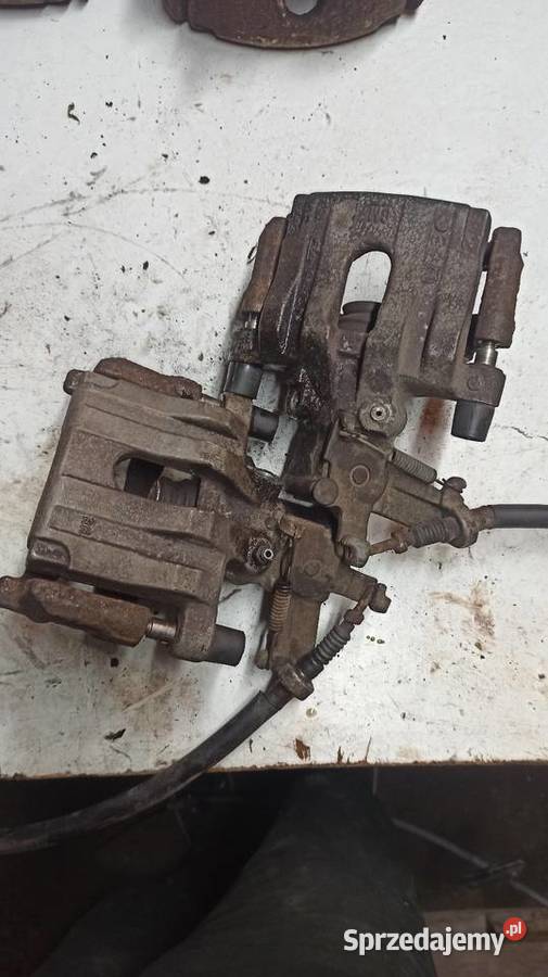 Zaciski jarzma Saab 93 tył pod tarcze sprzedam