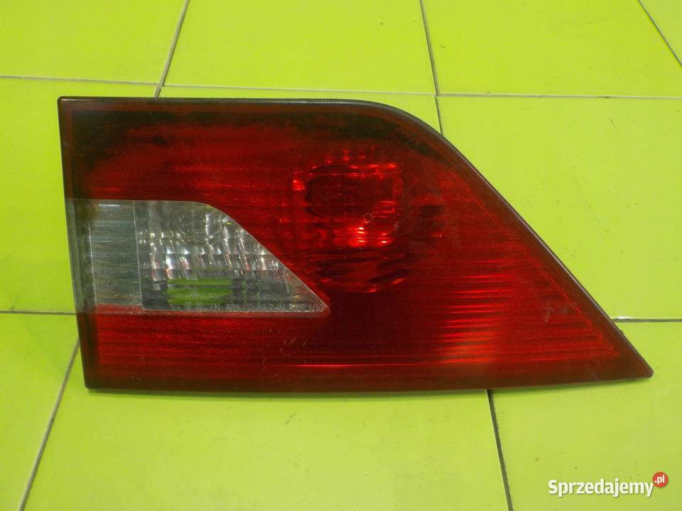 BMW X3 E83 25 B 05r lampa prawa tyl 3420204
