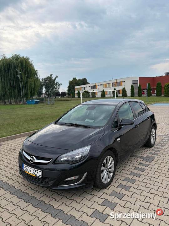 Opel Astra 14 T Active 2013 wielkopolskie Kaźmierz sprzedam
