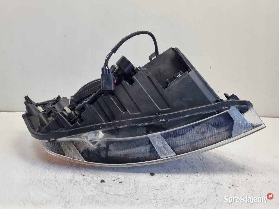 LAMPA LEWA Volvo XC60 PRZEDNIA LEWY PRZÓD XENON