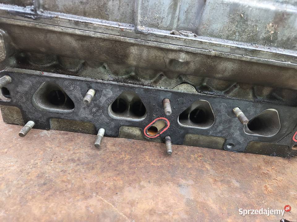Głowica Opel Astra 2 16 benzyna Głowice cylindrów Łagów