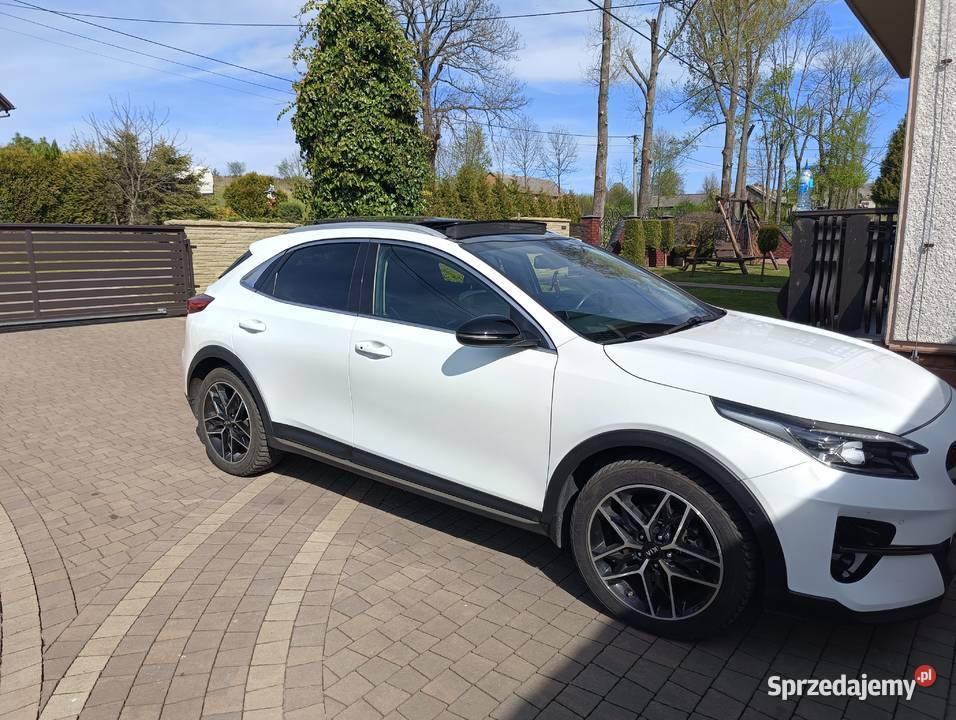 Kia xcced salon poska Trzyciąż