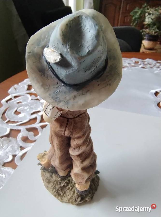 Figurka chłopca z saksofonem Żory